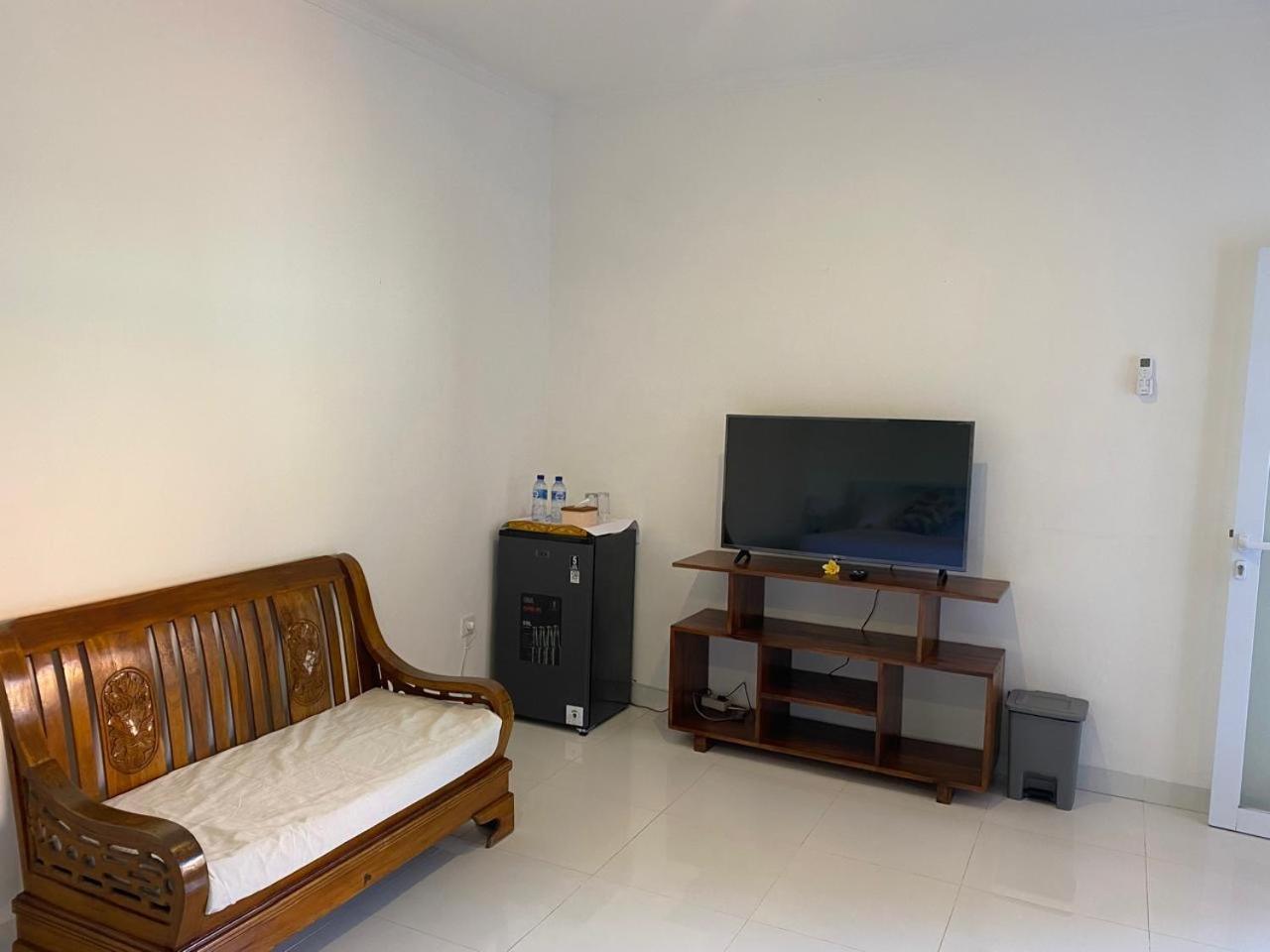 Manis Guest House Seminyak Exterior foto